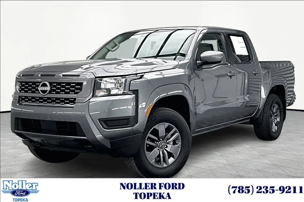 2025 Nissan Frontier SV Crew Cab 4X4 SWB's photo