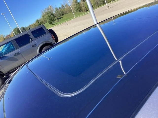Used 2016  Lincoln Reserve image 17