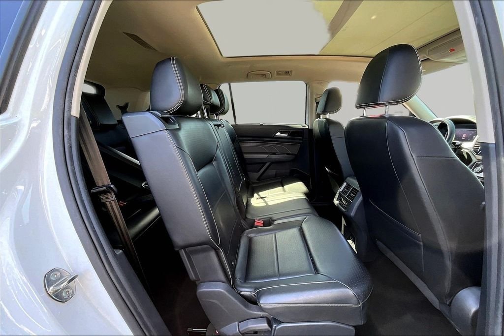 2022 Volkswagen Atlas SE w/Tech - Photo 24