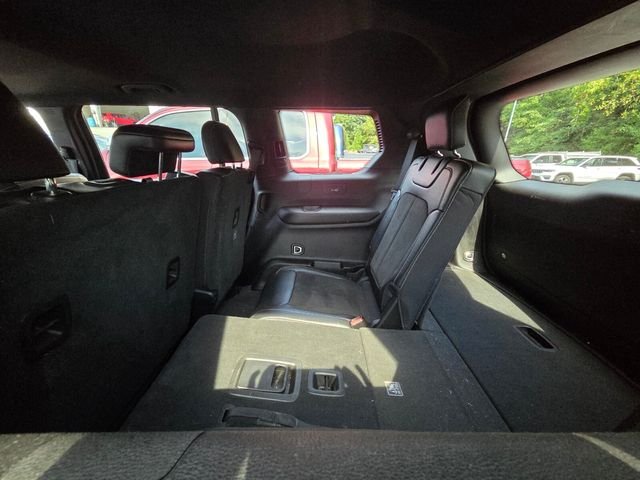 Used 2023 Gray Jeep Altitude image 10