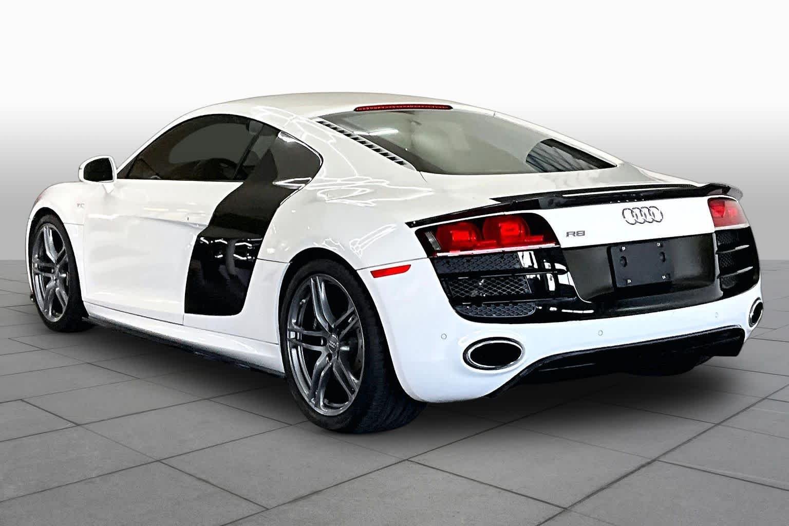 Used 2010 Ibis White With Ice Silver Sideblades Audi 5.2L image 26