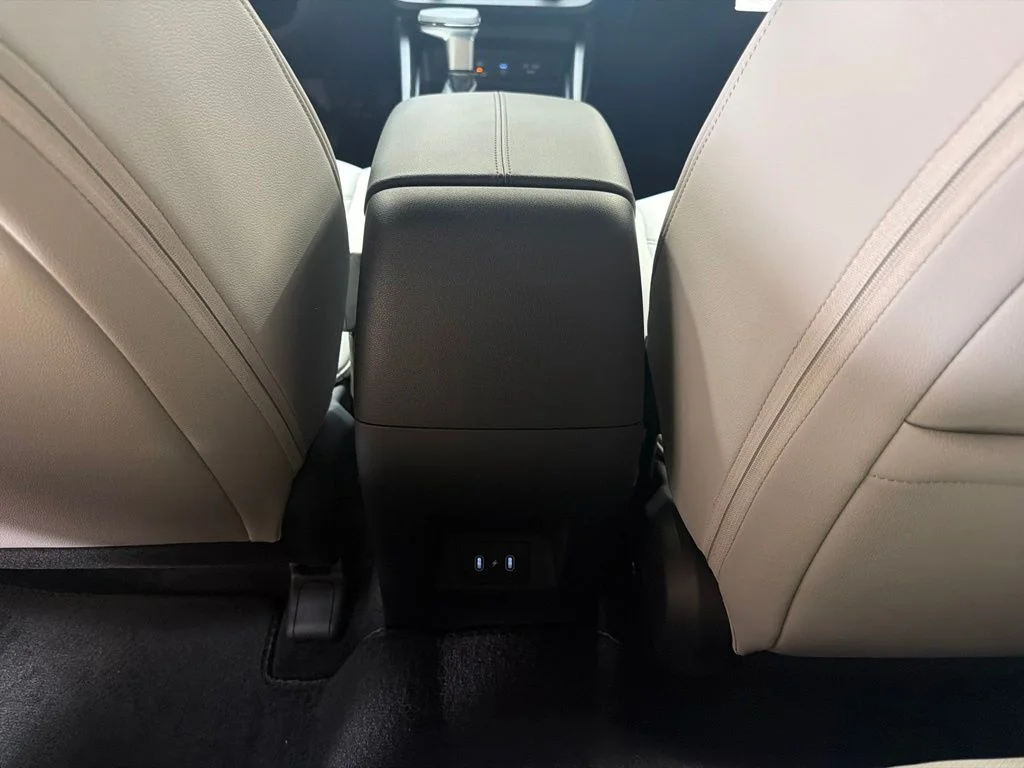 New 2027 Blue Stone Hyundai SE image 19