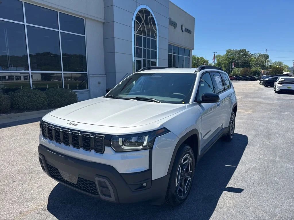 New 2026 Silver Zynith Clear-Coat Exterior Paint Jeep Limited image 5