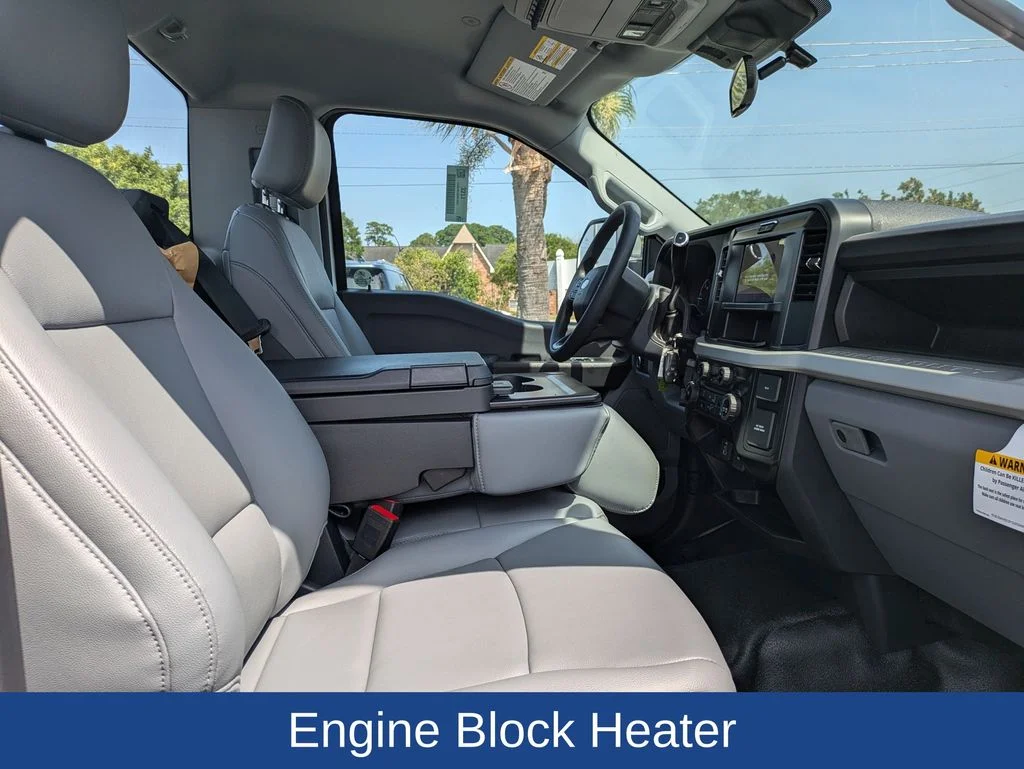 Used 2025 Oxford White Ford XL image 21