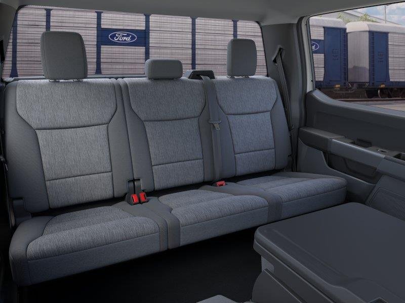 New 2026 Oxford White Ford XLT image 11
