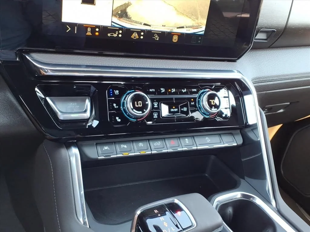 Used 2025 Onyx Black GMC Denali image 11