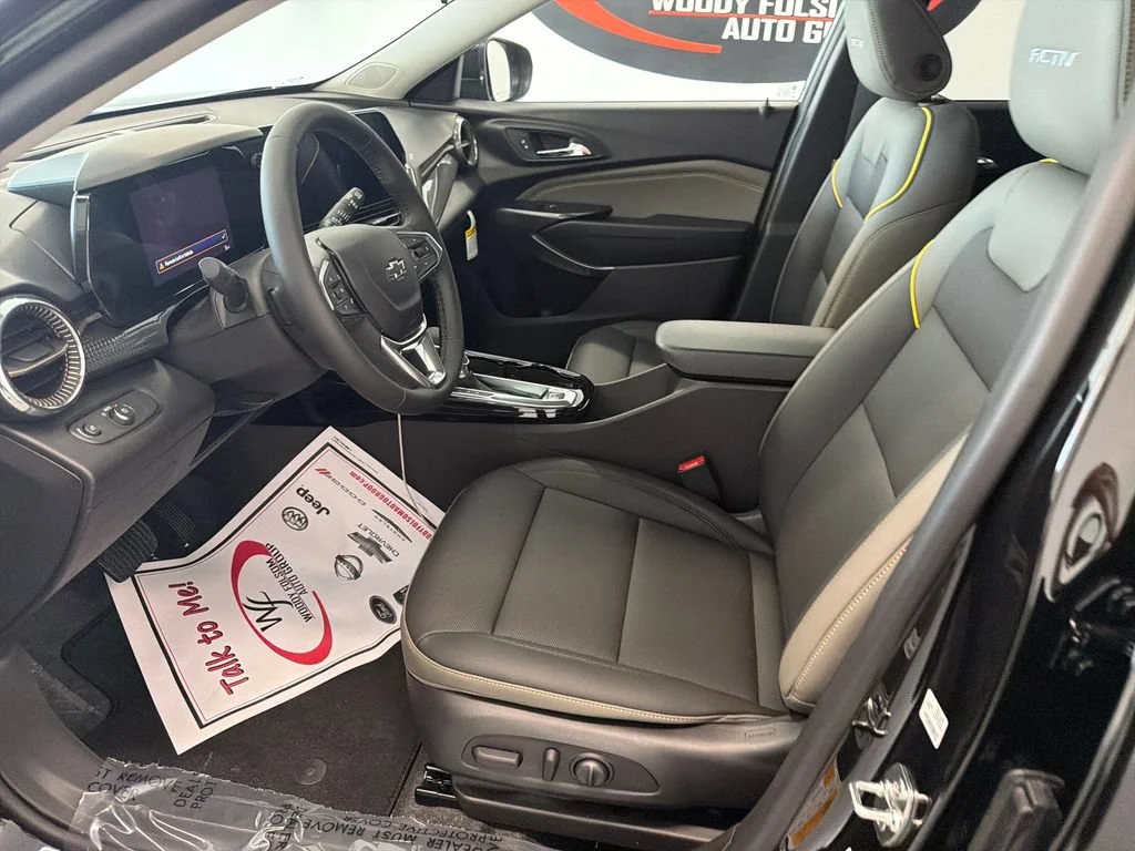 New 2026 Mosaic Black Metallic Chevrolet ACTIV image 9