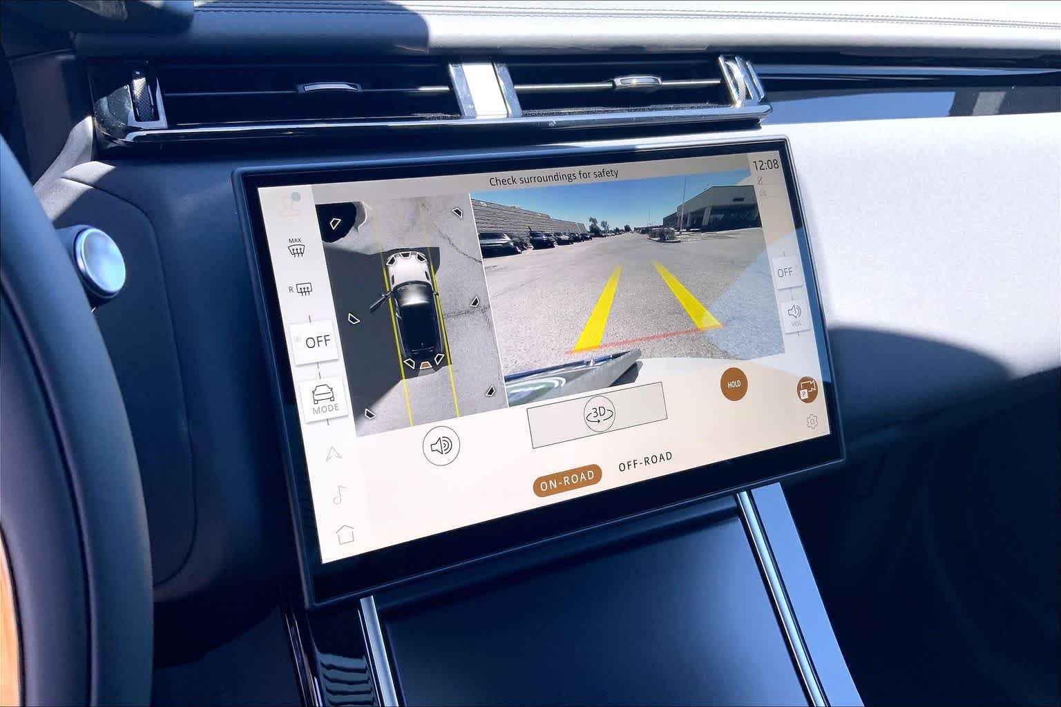 New 2026 Fuji White Land Rover Dynamic SE image 16