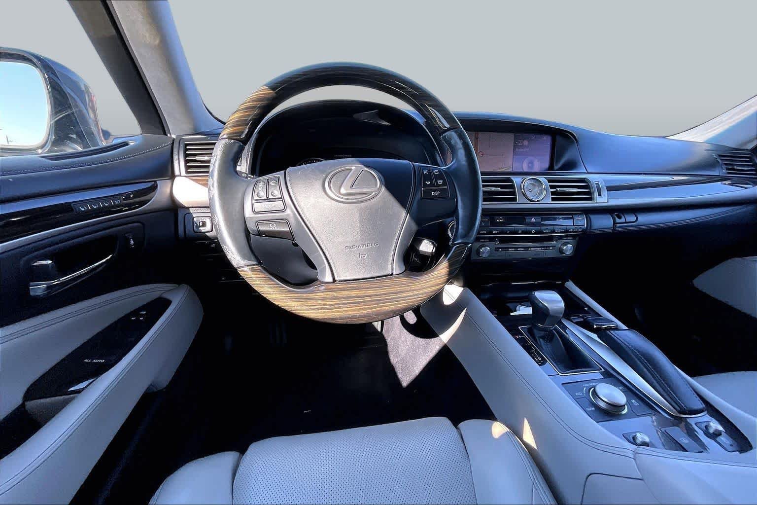 Used 2015 Nebula Gray Pearl Lexus  image 5