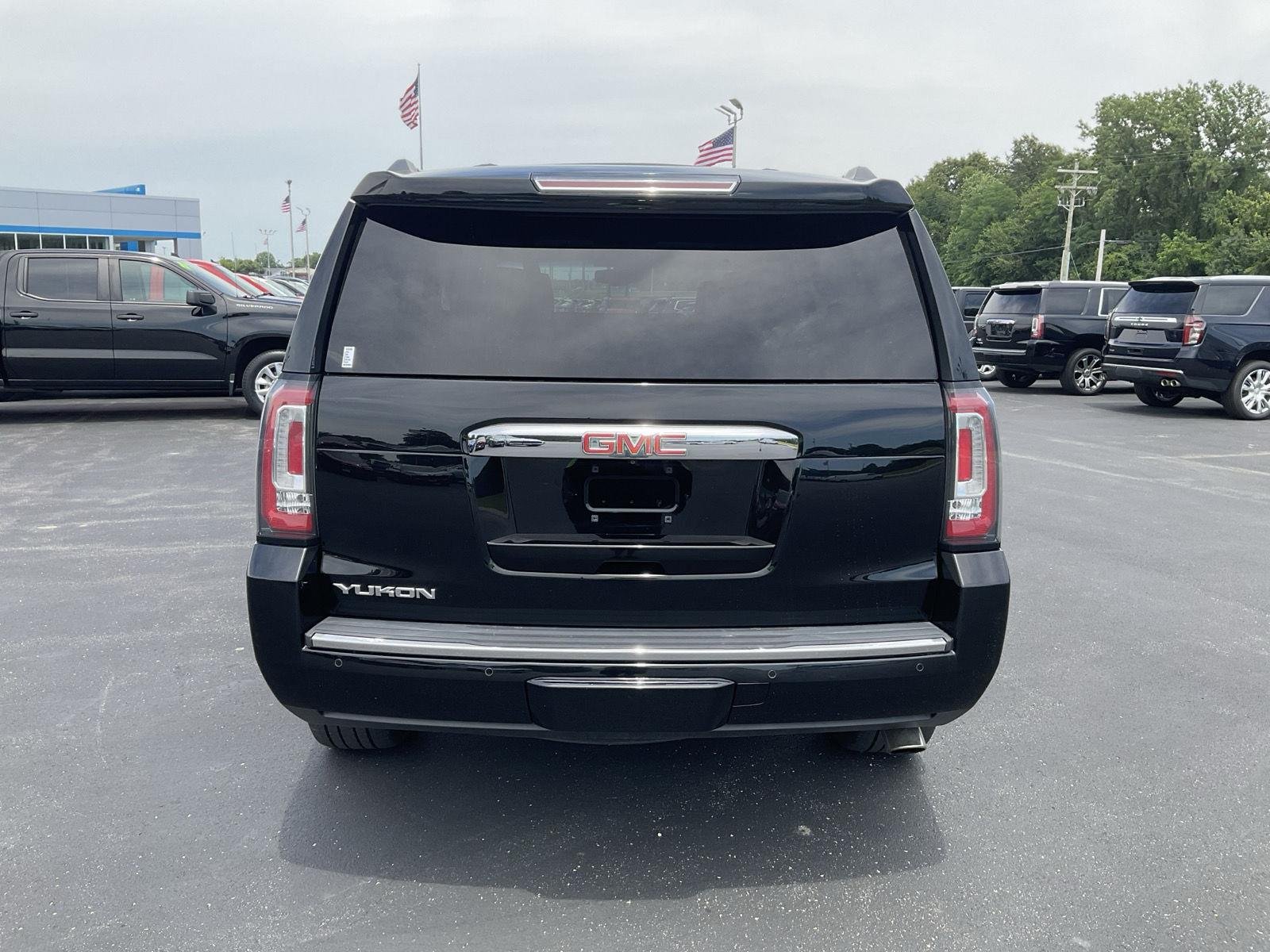 Used 2018 Onyx Black GMC Denali image 7