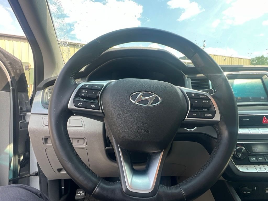 Used 2019 Silver Hyundai SEL image 7