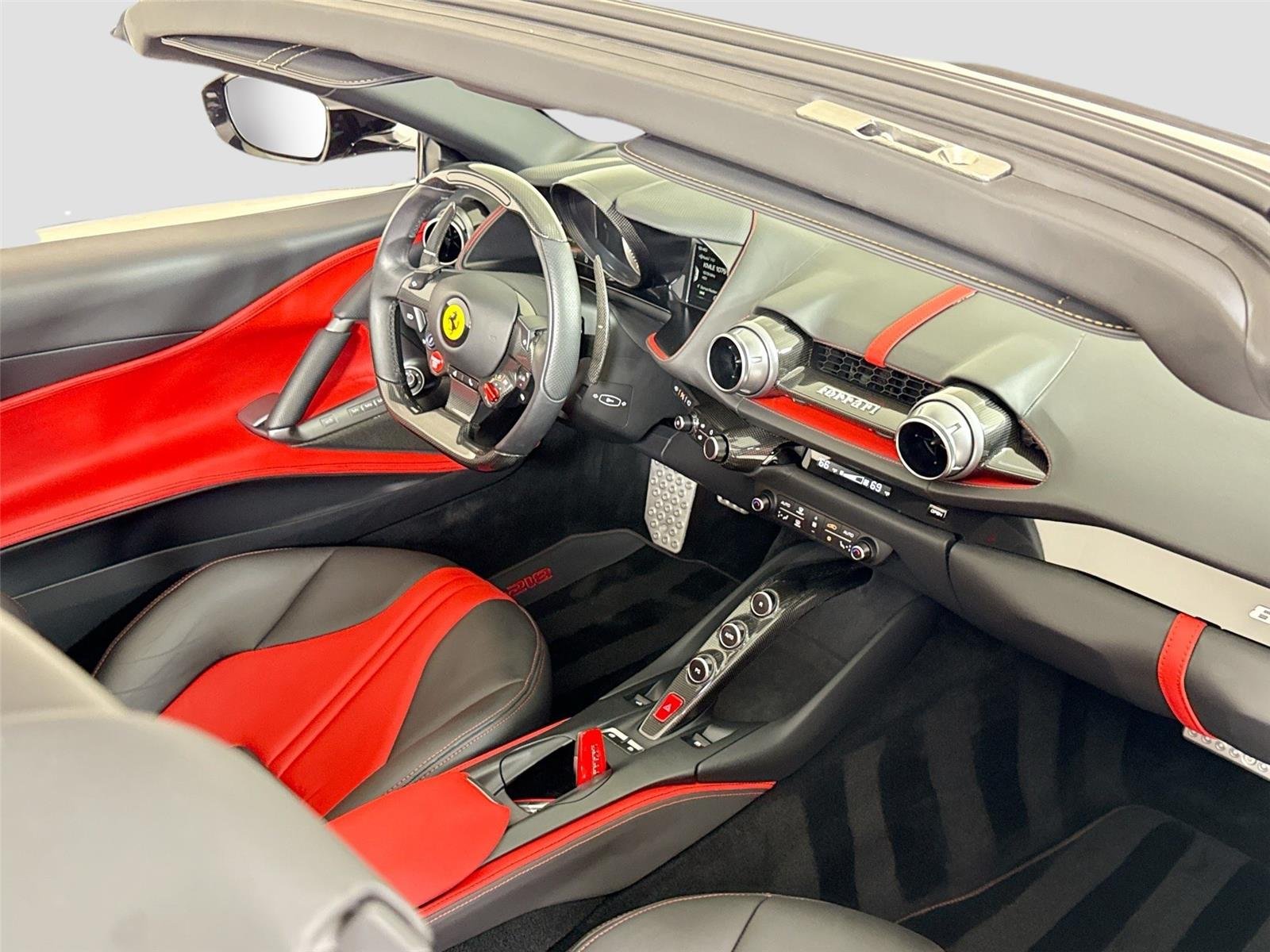 Used 2021 Nero Ferrari  image 33