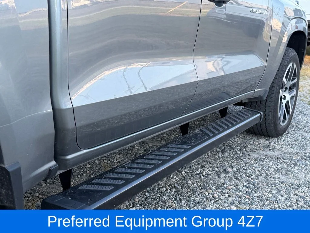 Used 2024 Gray Chevrolet Z71 image 14