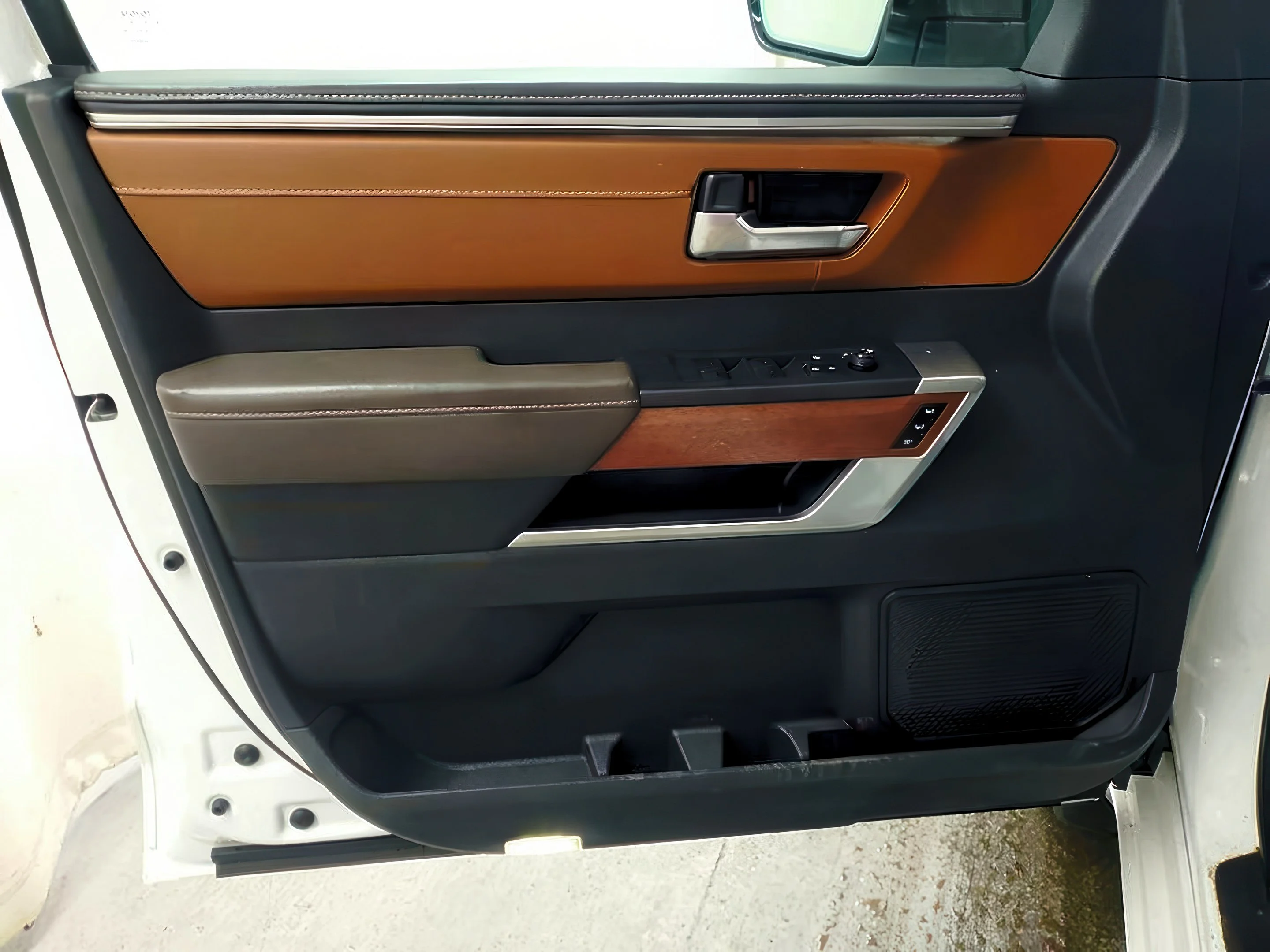 2025 Toyota Tundra 1794 Edition - Photo 6