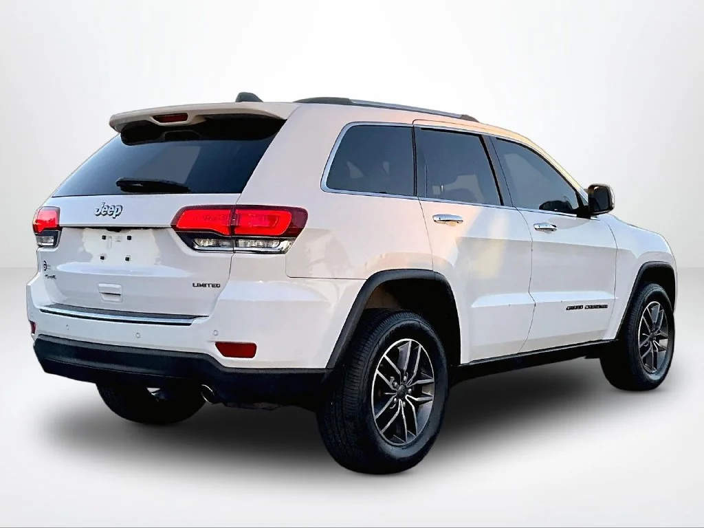 Used 2020 White Jeep Limited image 3