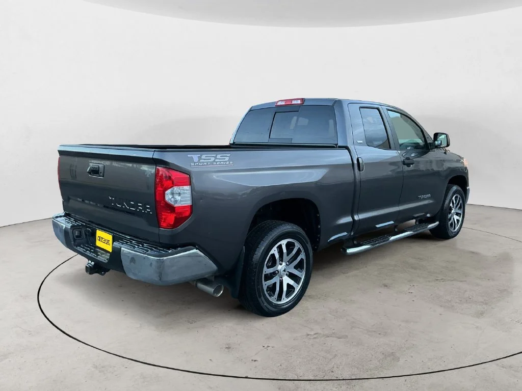 Used 2017 Gray Toyota SR5 image 8