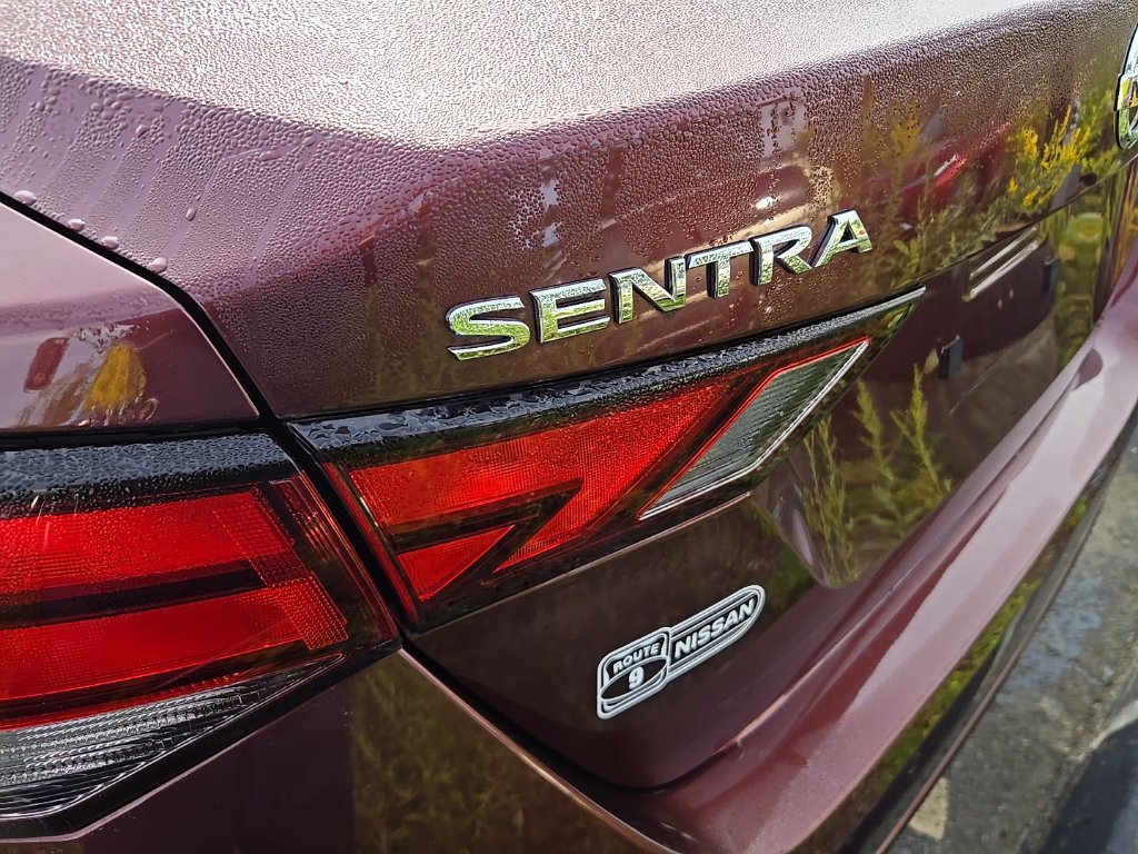 Used 2020  Nissan SV image 10