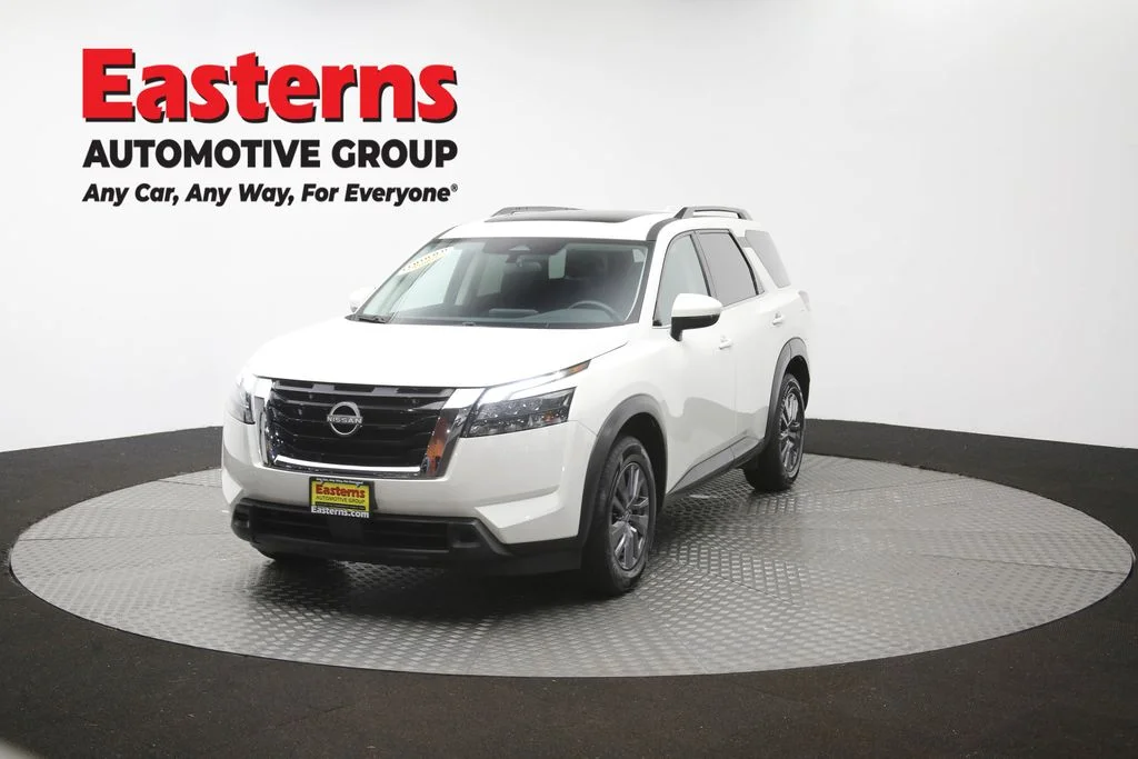 Used 2023 White Nissan SV image 57