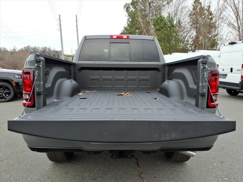 New 2026 Ceramic Gray Clear-Coat Exterior Paint RAM Big Horn image 22