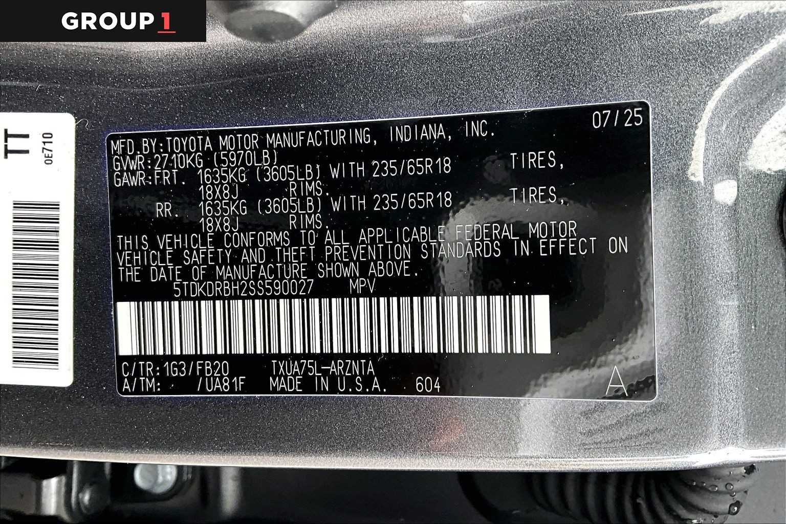 2025 Toyota Highlander LE - Photo 37