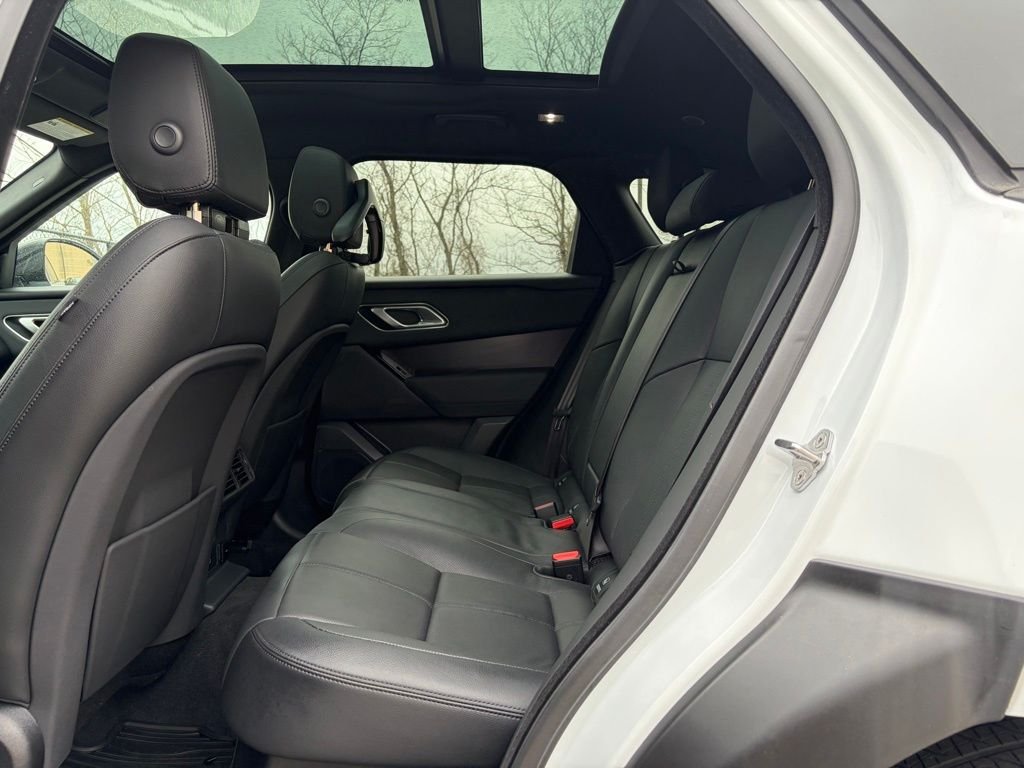 Used 2026 White Land Rover Dynamic SE image 13