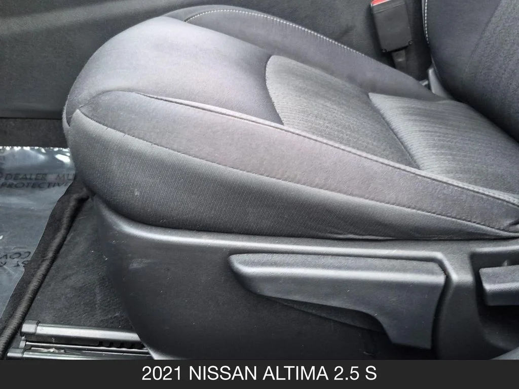 Used 2021 Black Nissan 2.5 S image 15