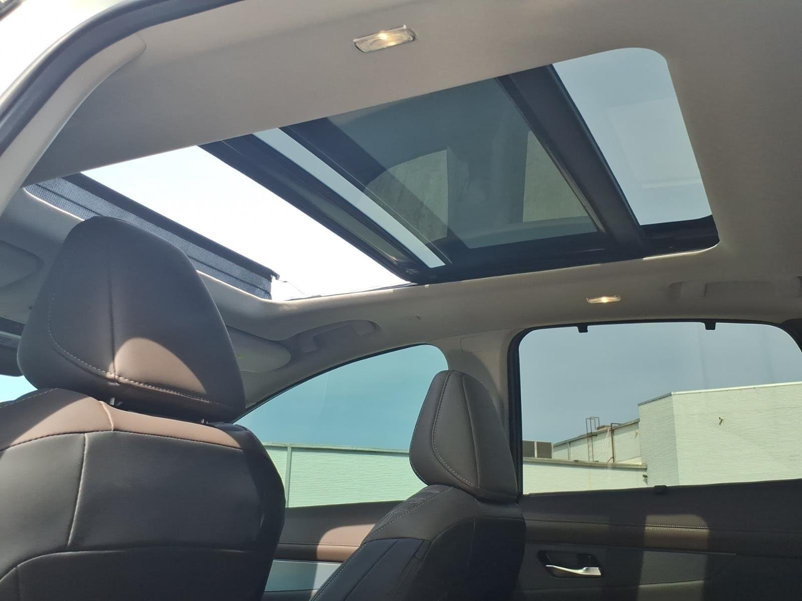 Used 2025 Everest White Pearl Tricoat Nissan Platinum image 10