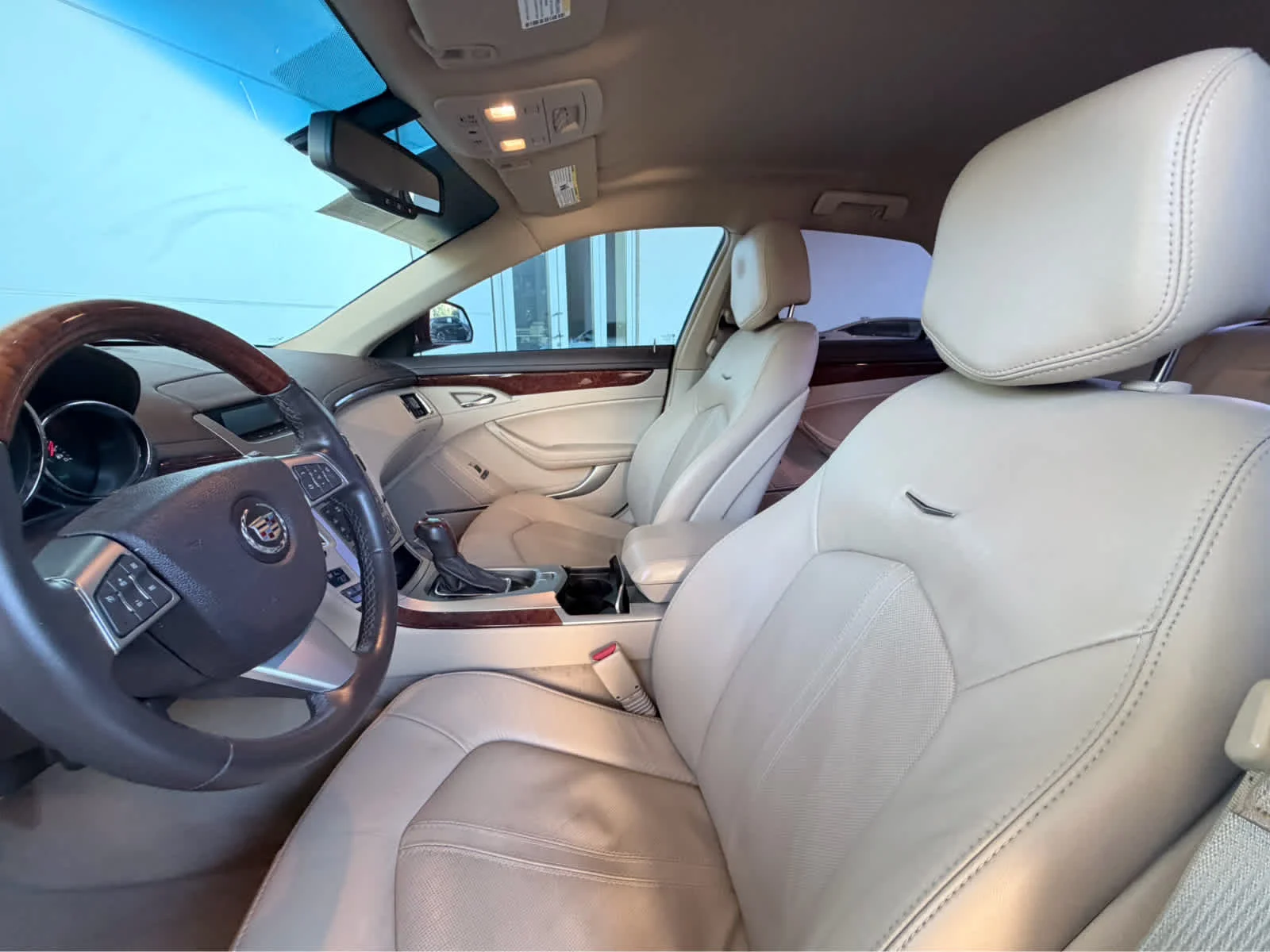 Used 2011 CRYSTAL RED TINTCOAT Cadillac Luxury image 15