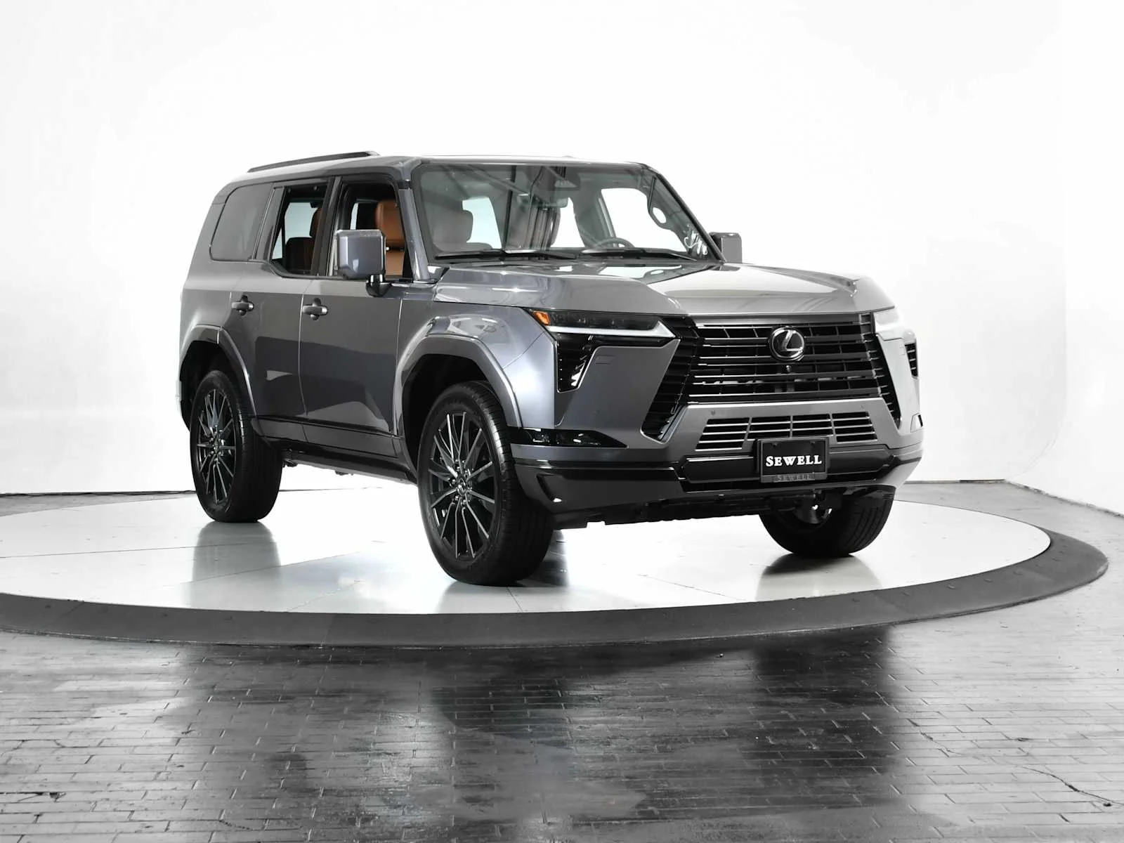 Certified Used 2026 MERCURY GRAY MC. Lexus Luxury+ image 9