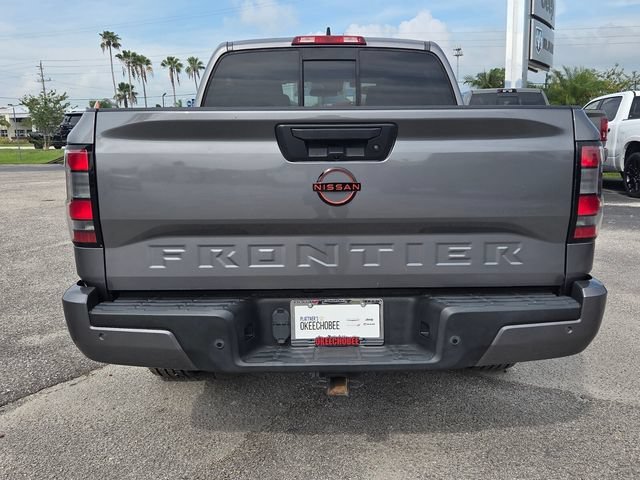 Used 2022 Gun Metallic Nissan SV image 4