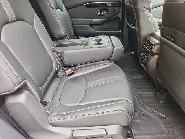 Used 2023 White Honda Touring image 27