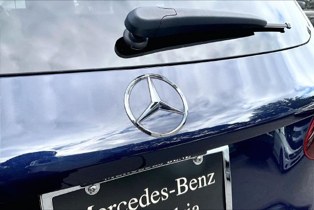 Used 2021 Blue Mercedes-Benz GLC 300 image 28