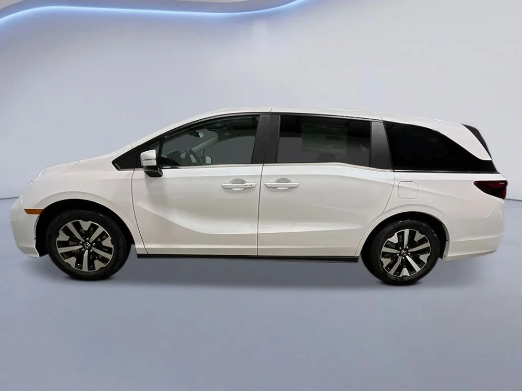 New 2026 Platinum White Pearl Honda EX image 2