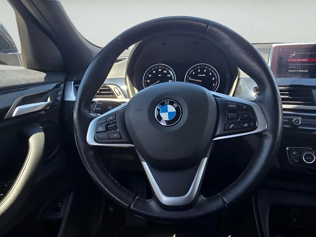 Used 2022 Glacier Silver Metallic BMW xDrive28i image 11