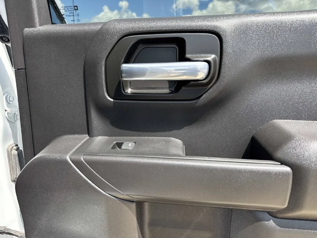 Used 2025 White Chevrolet Custom Trail Boss image 20