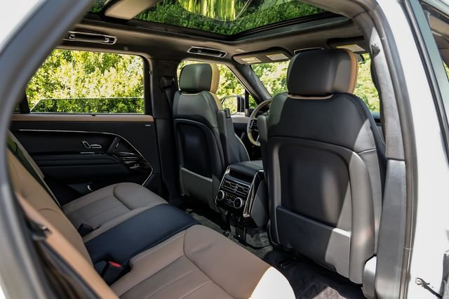 Certified Used 2025 White Land Rover Autobiography image 45
