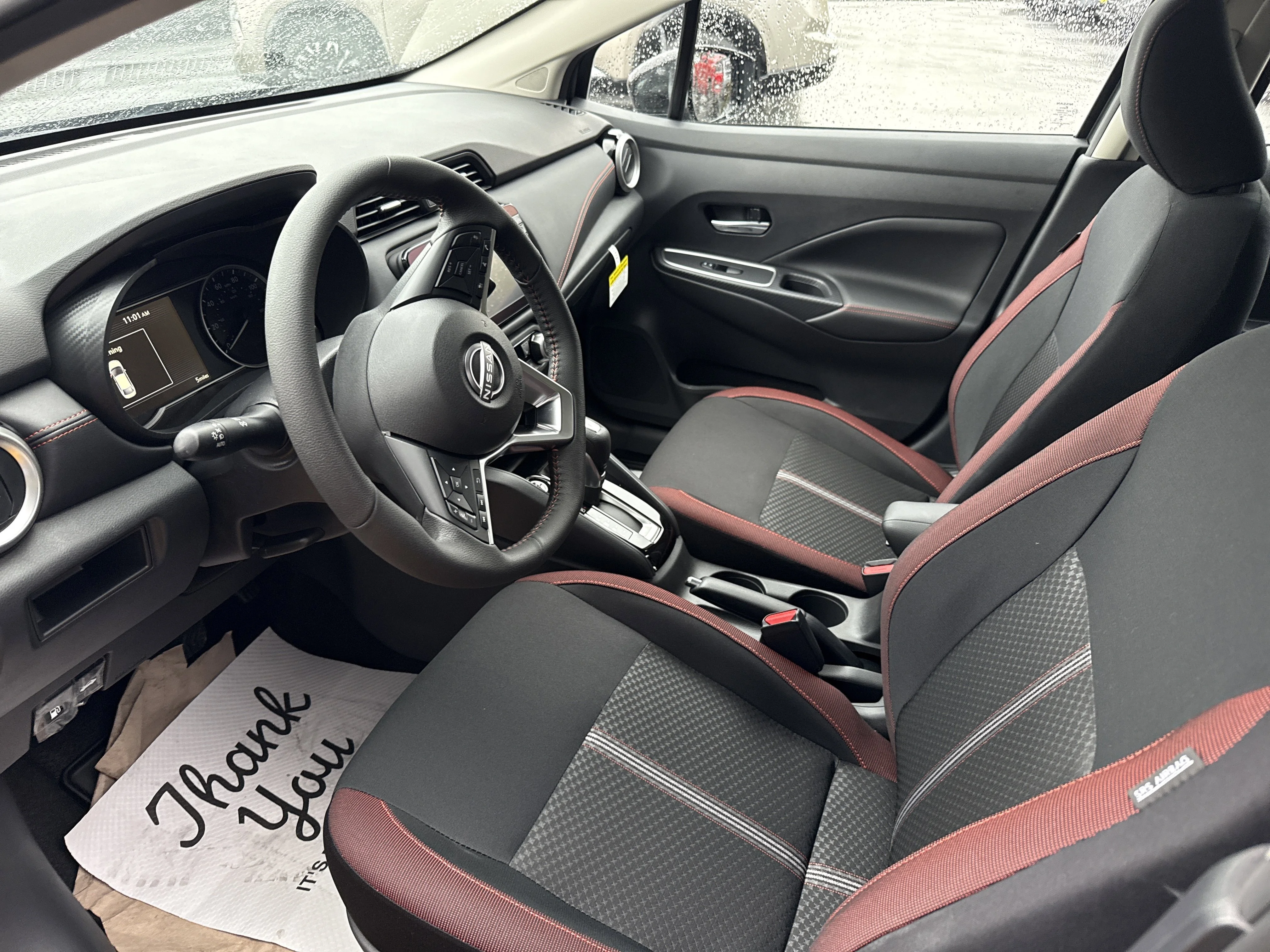 2025 Nissan Versa Sedan SR - Photo 9