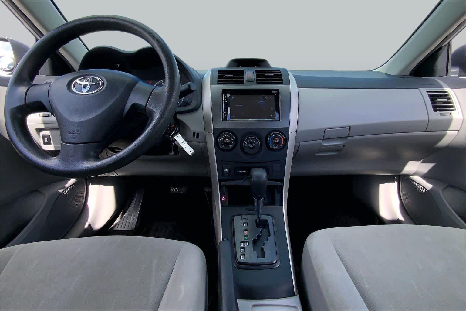 Used 2013 Classic Silver Metallic Toyota L image 15