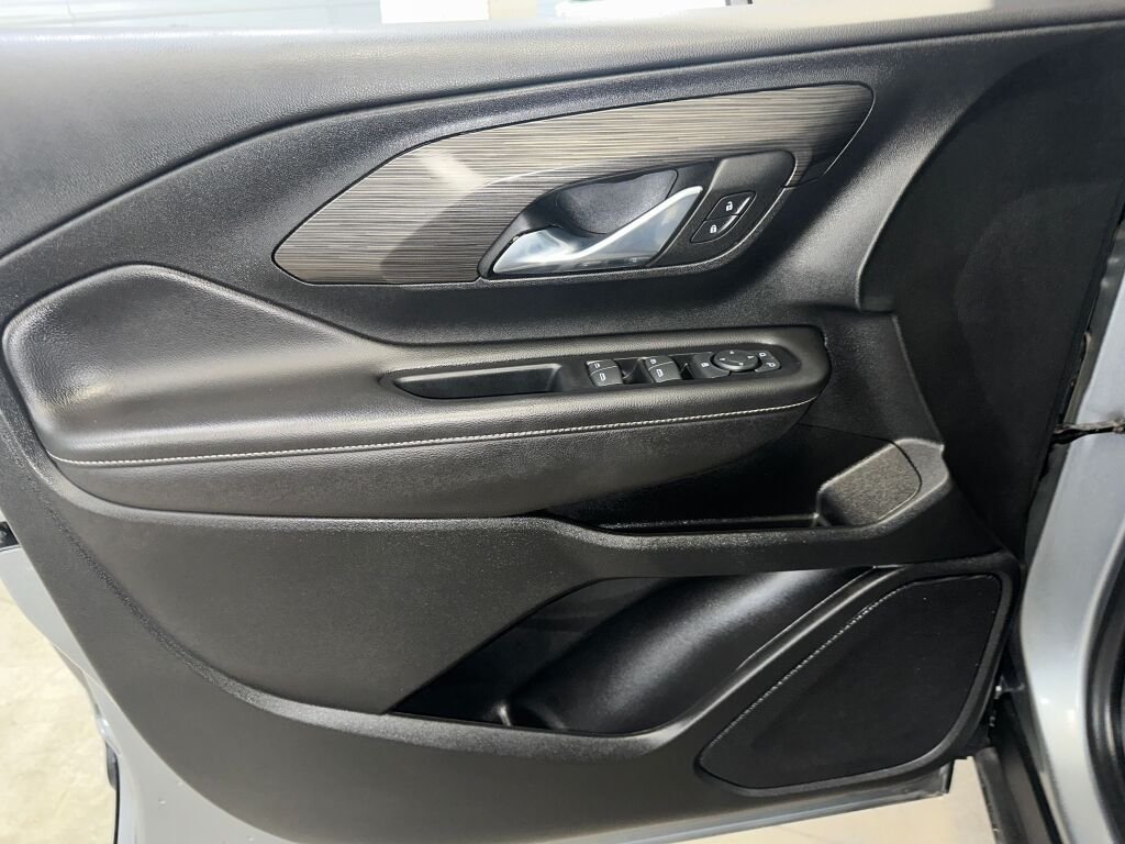 2023 GMC Terrain SLE - Photo 7