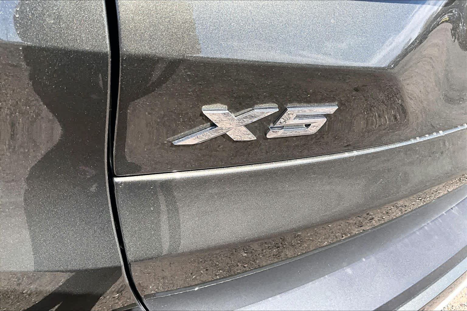 New 2026 Manhattan Green Metallic BMW xDrive40i image 14