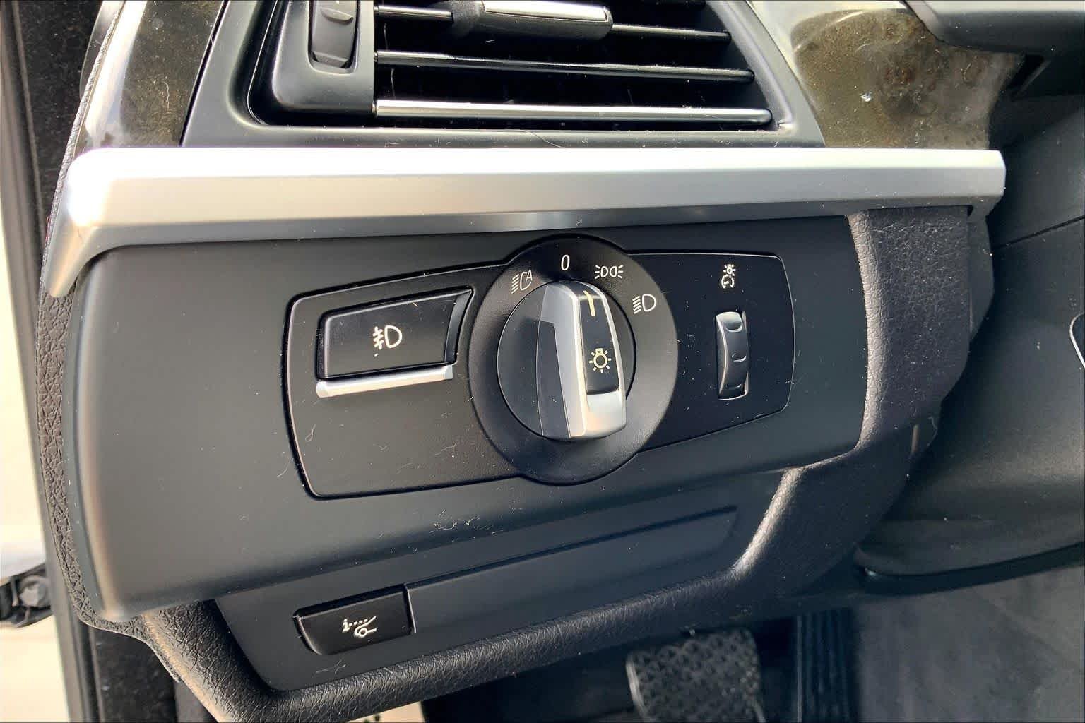 Used 2015 Orion Silver Metallic BMW 640i image 32