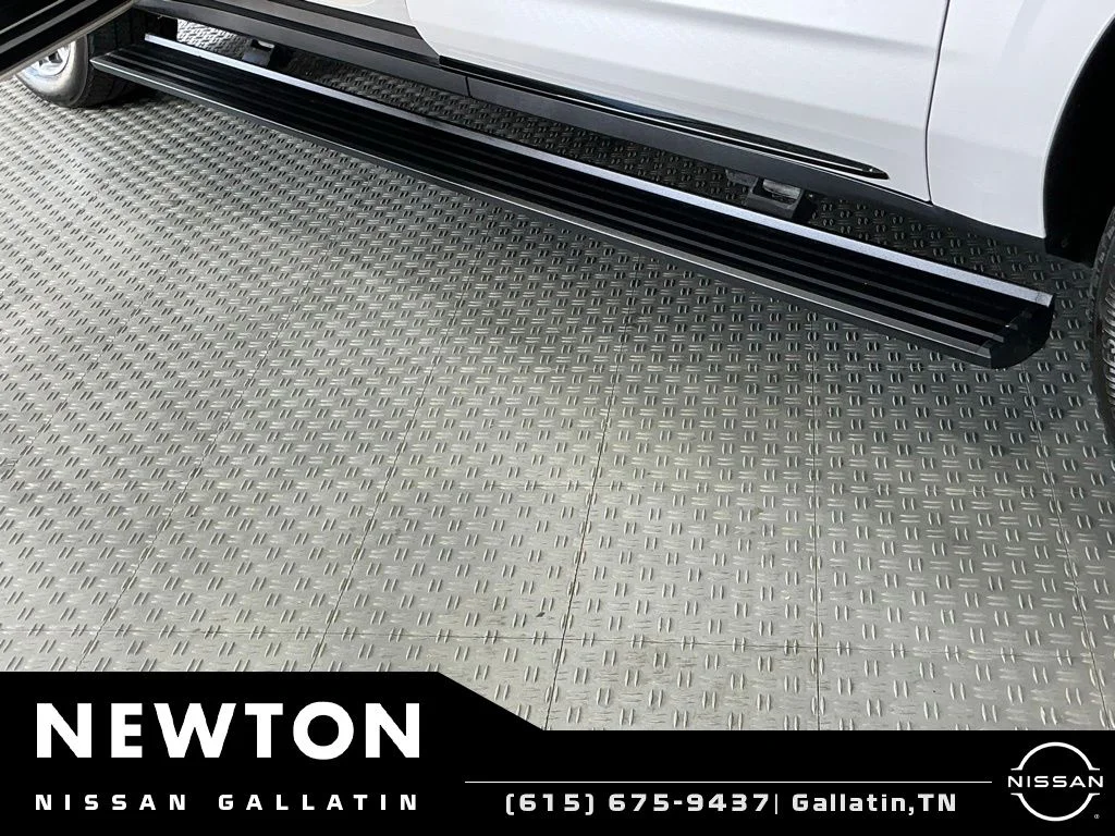 Used 2021 Crystal White Tricoat Cadillac Sport Platinum image 14