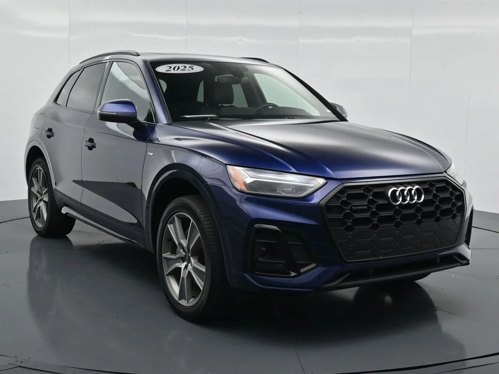 Used 2025 White Audi 45 S line Premium image 9
