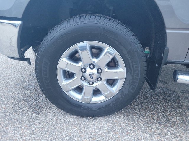 Used 2014 Gray Ford XLT image 29
