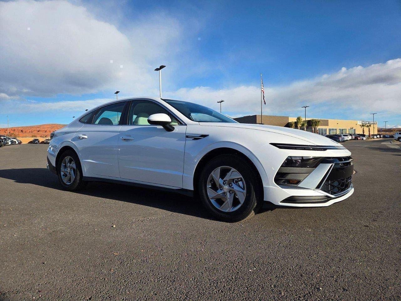 2026 Hyundai Sonata SE - Photo 2