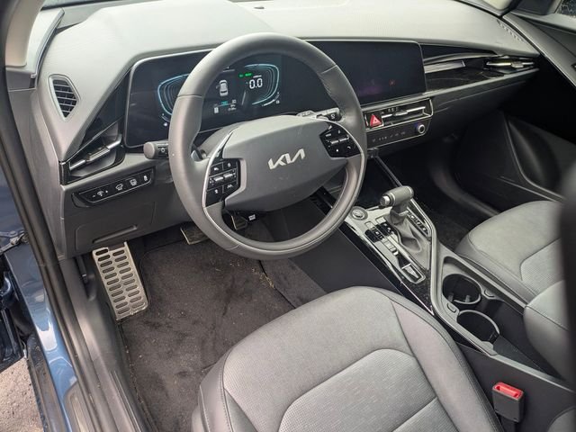 2025 Kia Niro SX Touring - Photo 13