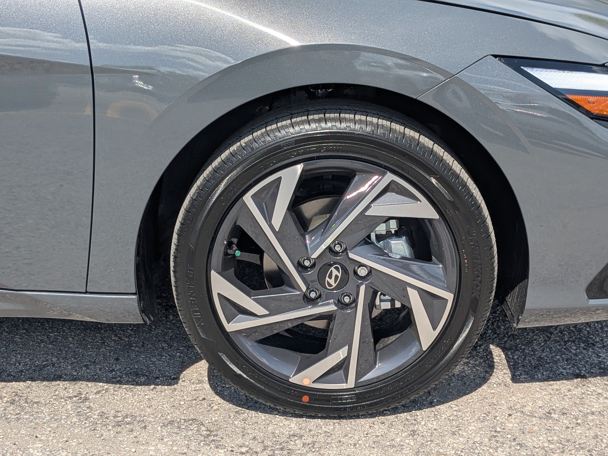 New 2026 Ecotronic Gray Hyundai Limited image 11