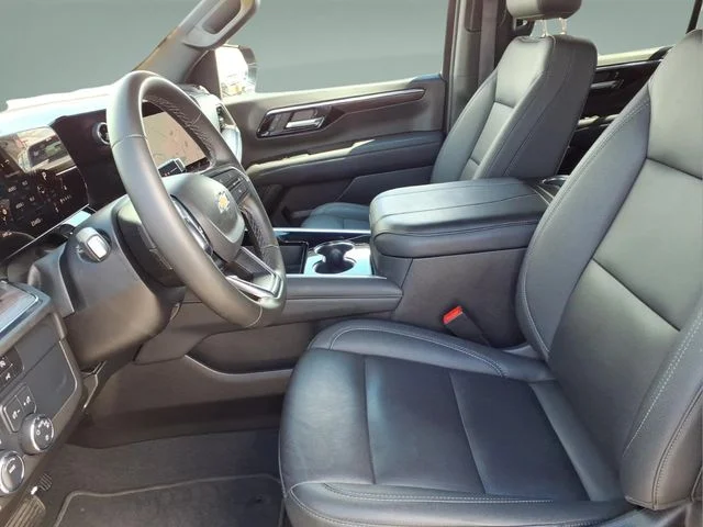 Used 2025 Black Chevrolet LT image 12