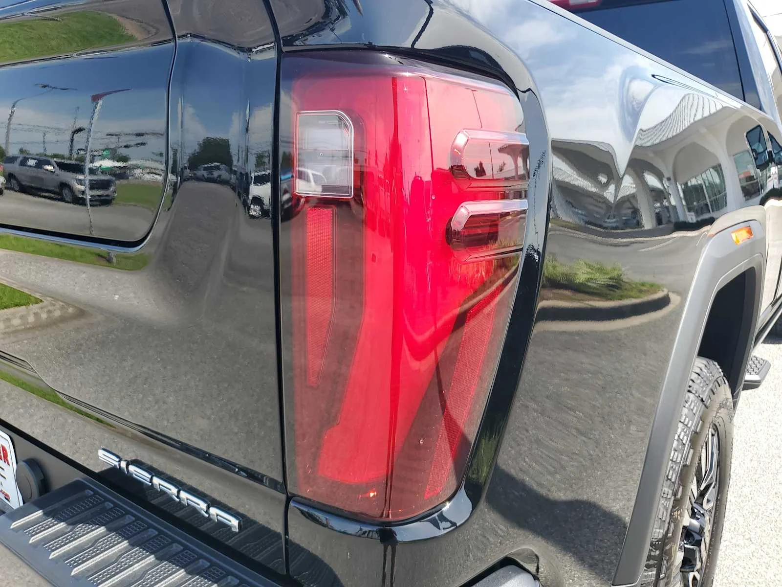 New 2026 Onyx Black GMC Denali Ultimate image 9