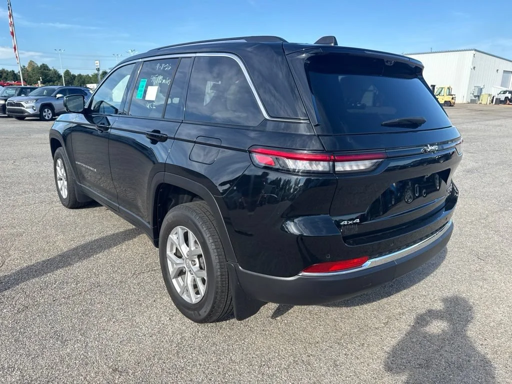 Used 2023 Black Jeep Limited image 3